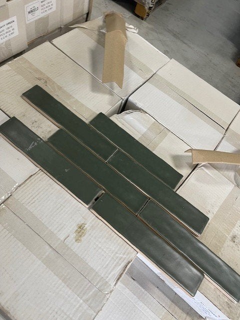 Wandtegel 5x25 Groen Mat — Handgemaakte look | €29,95 p/m², Tuin en Terras, Tegels en Klinkers, Keramiek, Overige typen, Nieuw
