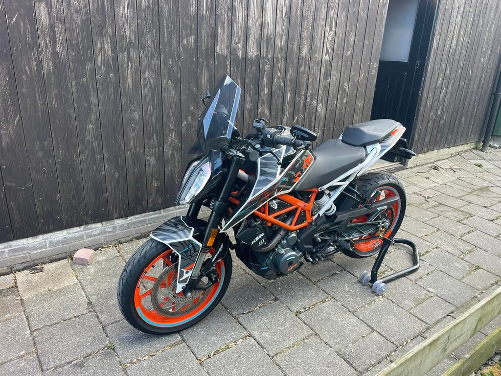 KTM 390 Duke - 2019 - Blok 8.500km - zeer nette staat, Particulier, Minimaal motorrijbewijs A2, Sportuitlaat, 12 t/m 35 kW