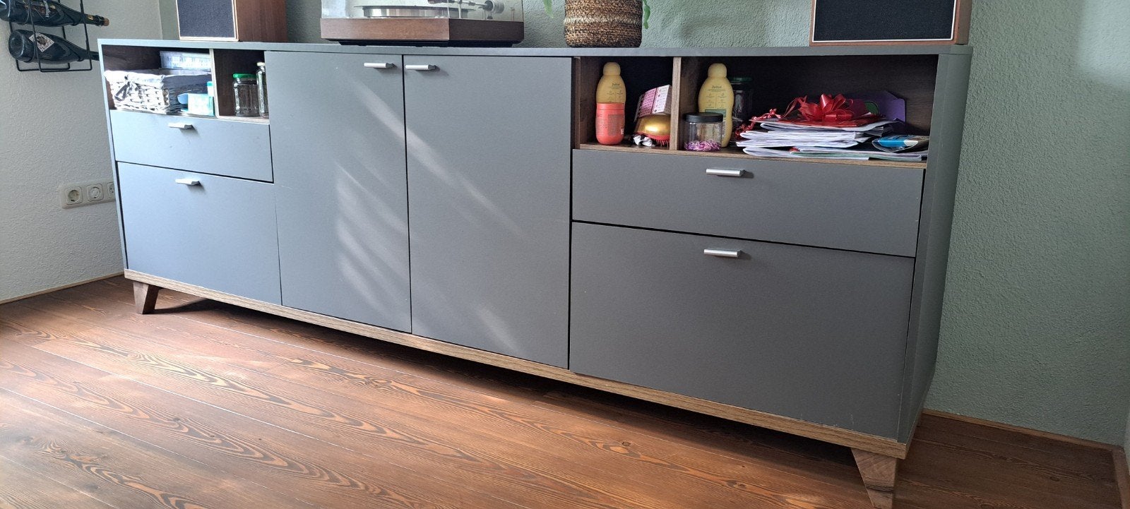 Grijze dressoir met lades en deuren, Huis en Inrichting, Kasten | Dressoirs, Ophalen, Gebruikt, Met deur(en), 200 cm of meer