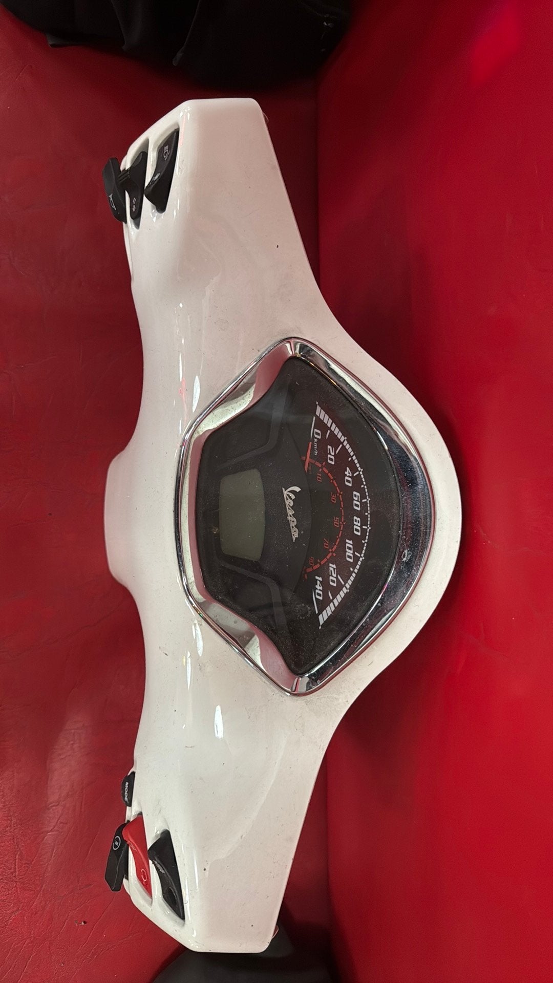 Vespa gts stuurkap met teller, Ophalen, Zo goed als nieuw, Zilver, Dame