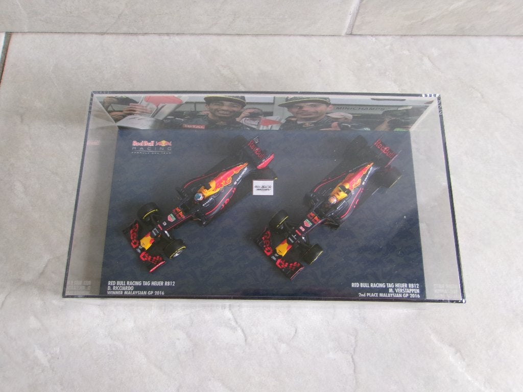 Verstappen Ricciardo Minichamps 1:43 Malaysian GP 2016, Ophalen of Verzenden, Nieuw, Auto, MiniChamps