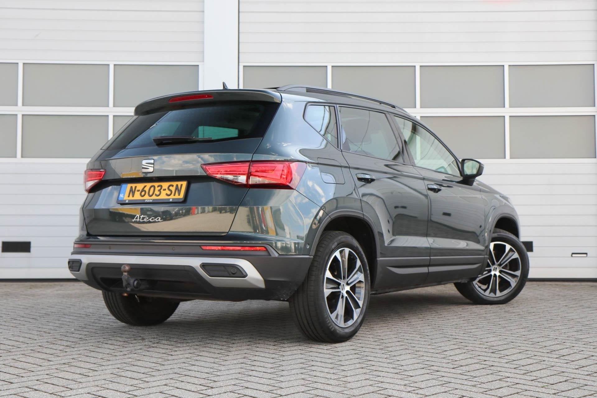 SEAT Ateca 1.5 TSI 150pk Style Business Intense | Panoramada, Auto's, Voorwielaandrijving, 12 maanden, Stof, Euro 6