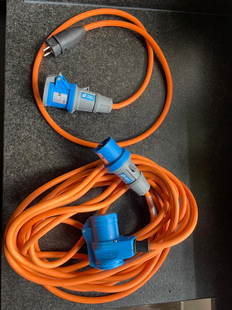 CEE Brennenstuhl caravanstekker 10M + 220V verloopstekker, Caravans en Kamperen, Ophalen of Verzenden, Nieuw