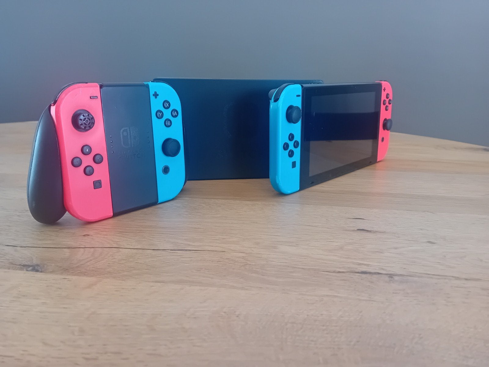 Nintendo Switch - Compleet met Dock en 4 Joy-Cons, Spelcomputers en Games, Ophalen of Verzenden, Gebruikt, Met 2 controllers, Switch Original