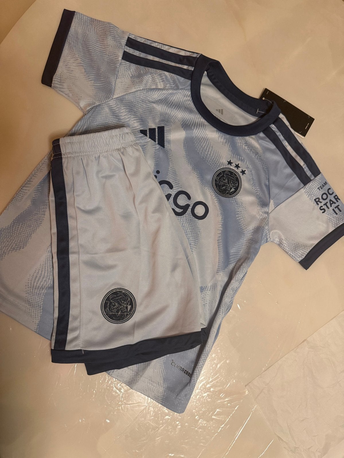Ajax Derde Tenue 2026/2027 – Lichtblauw Kinder Trainingsset, Maat XS of kleiner, Ophalen of Verzenden, Nieuw, Set