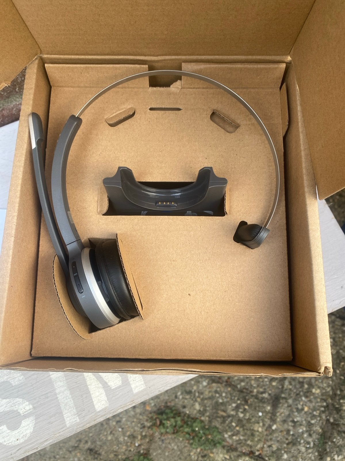 Cisco Headset 561 Draadloos met Standaard Basisstation, Computers en Software, Headsets, On-ear, Ophalen of Verzenden, Zo goed als nieuw