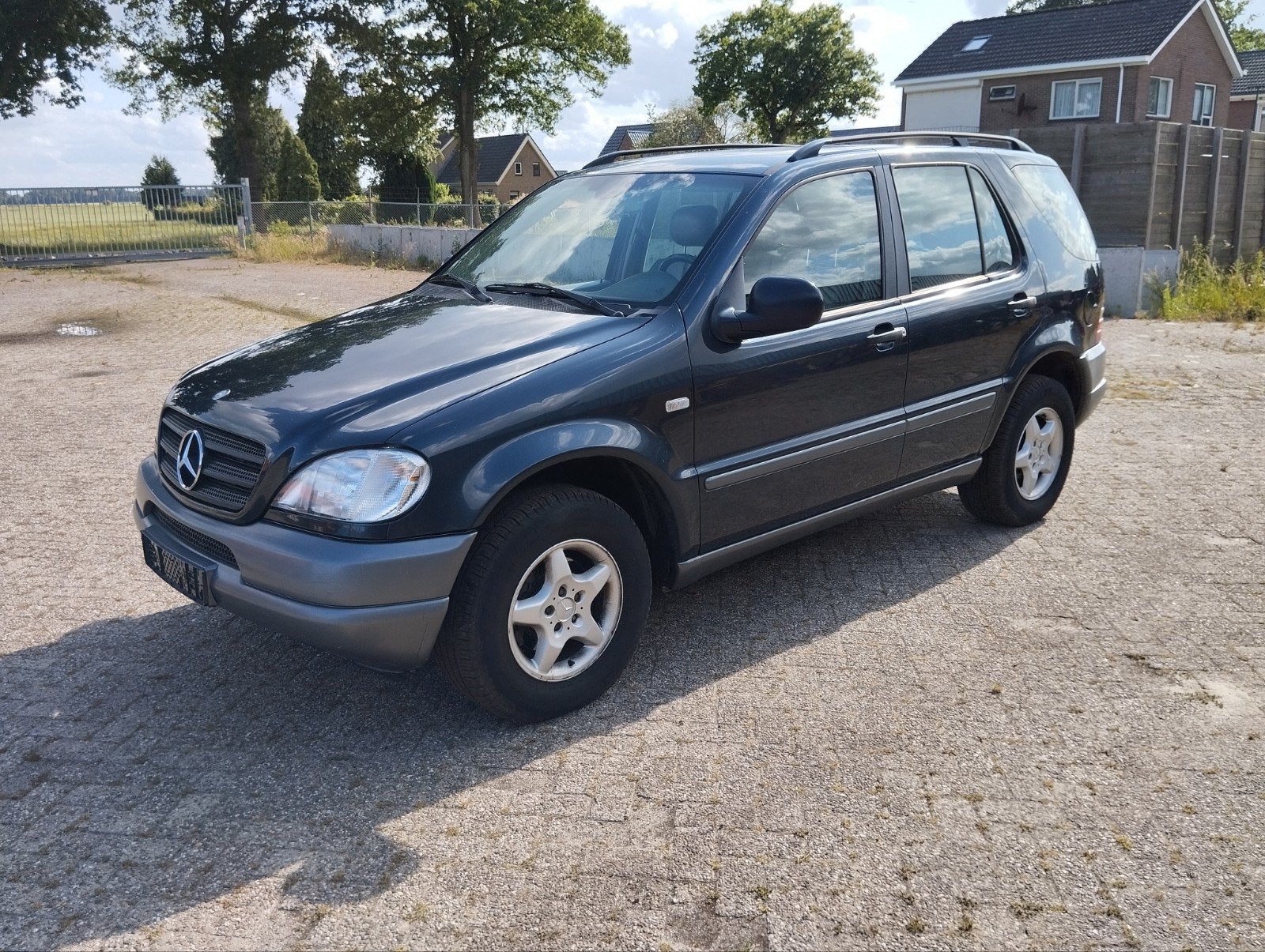 Mercedes-Benz M-Klasse 2.7 CDI Ml 270 4MATIC AUT 2000 Blauw, Automaat, Stoelverwarming, 163 pk, Diesel