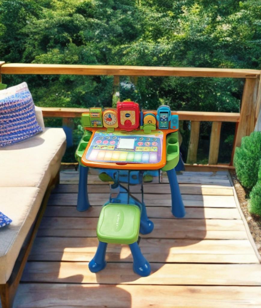 VTech bureau met krukje - Interactief leercentrum, Kinderen en Baby's, Speelgoed | Educatief en Creatief, Ophalen, Gebruikt, Taal en Lezen