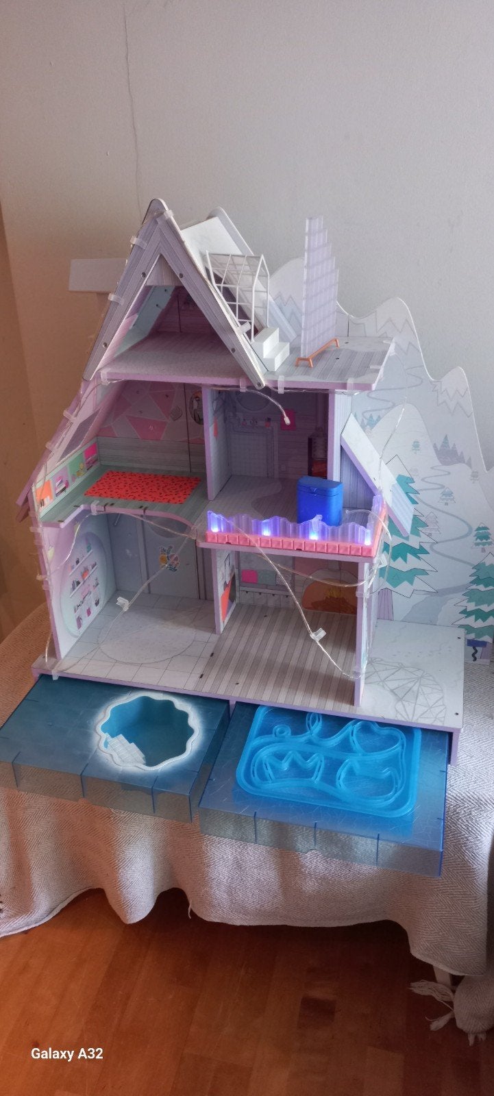 LOL Surprise OMG Winter Disco Chalet Poppenhuis, Ophalen, Gebruikt, Poppenhuis