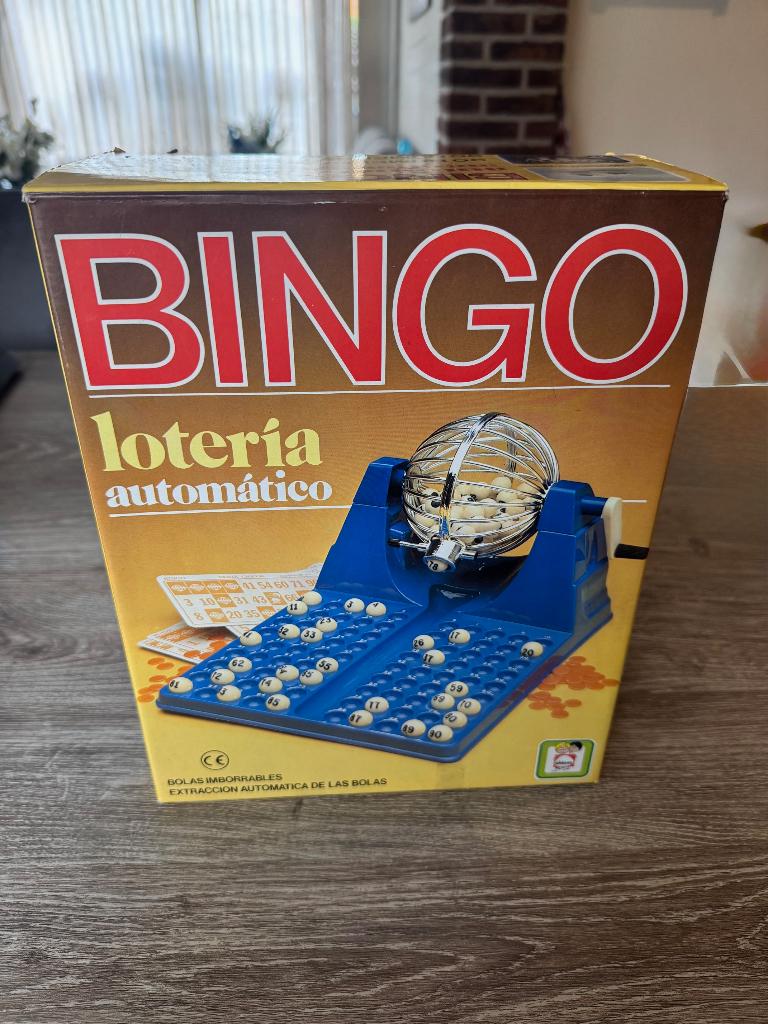 BINGO spel met bingomolen kaartjes en fiches NIEUWSTAAT, Hobby en Vrije tijd, Gezelschapsspellen | Bordspellen, Vijf spelers of meer