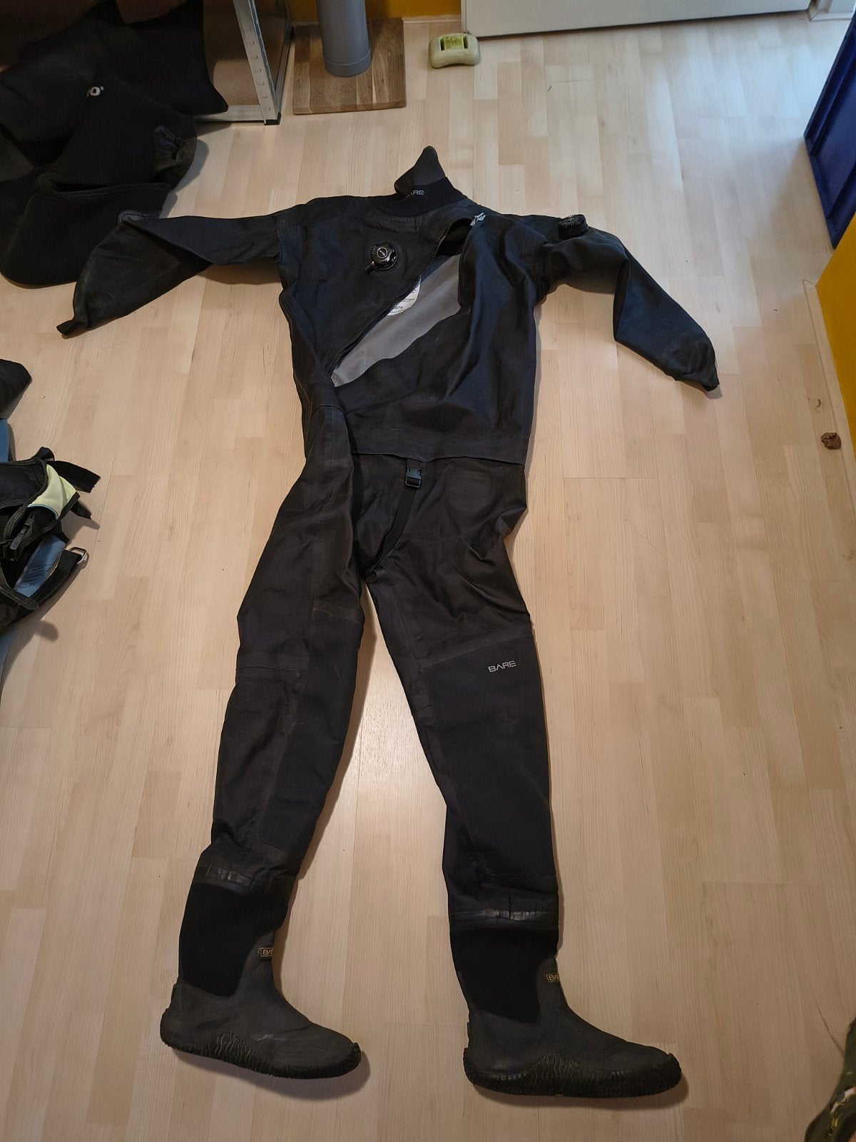 Bare Trilam Tech Dry droogpak met Procean onderpak, Ophalen, Gebruikt, Duikpak