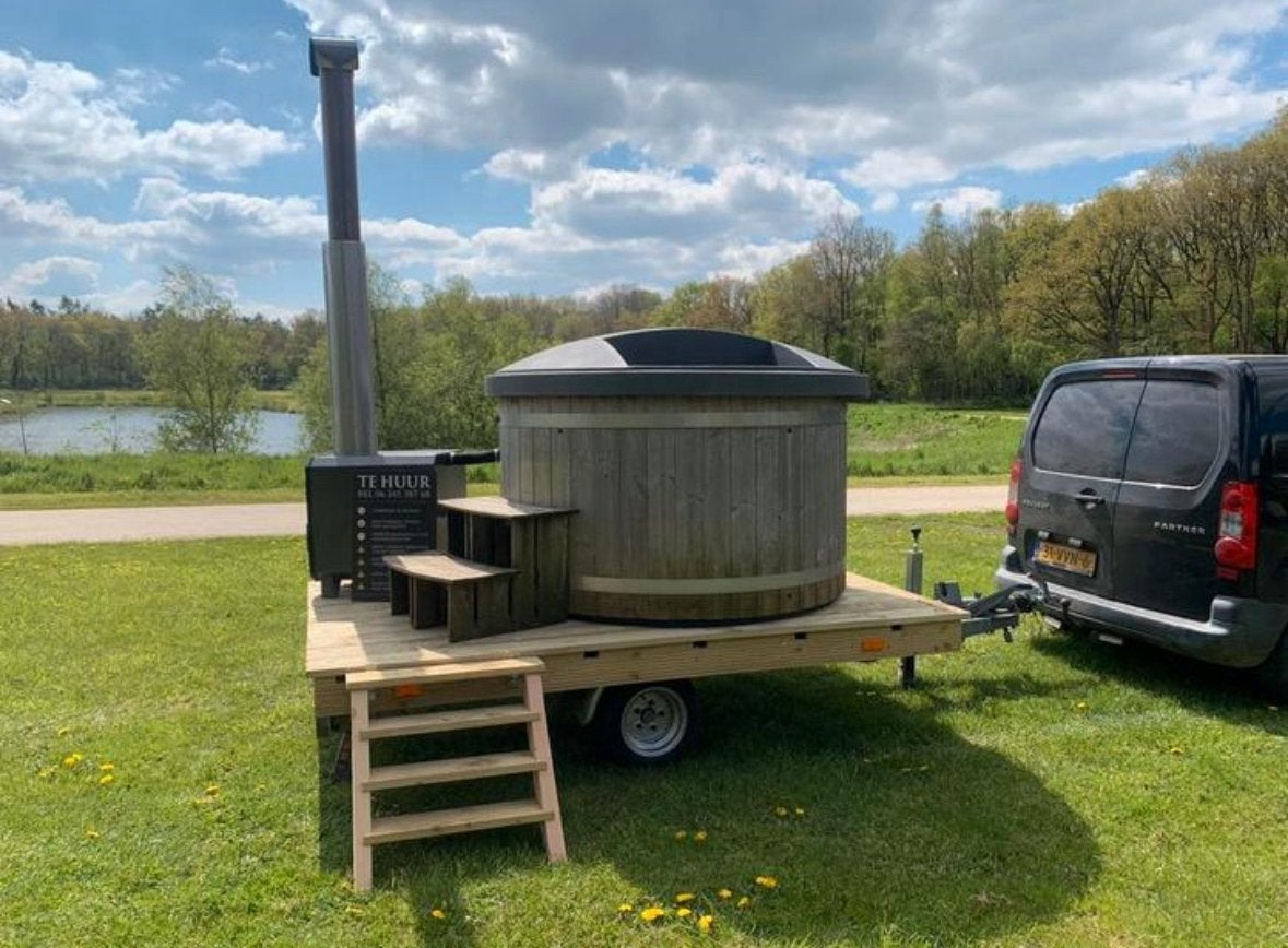 Houtgestookte hottub te huur op aanhanger, Tuin en Terras, Bubbelbaden en Hottubs, Ophalen of Verzenden, Zo goed als nieuw