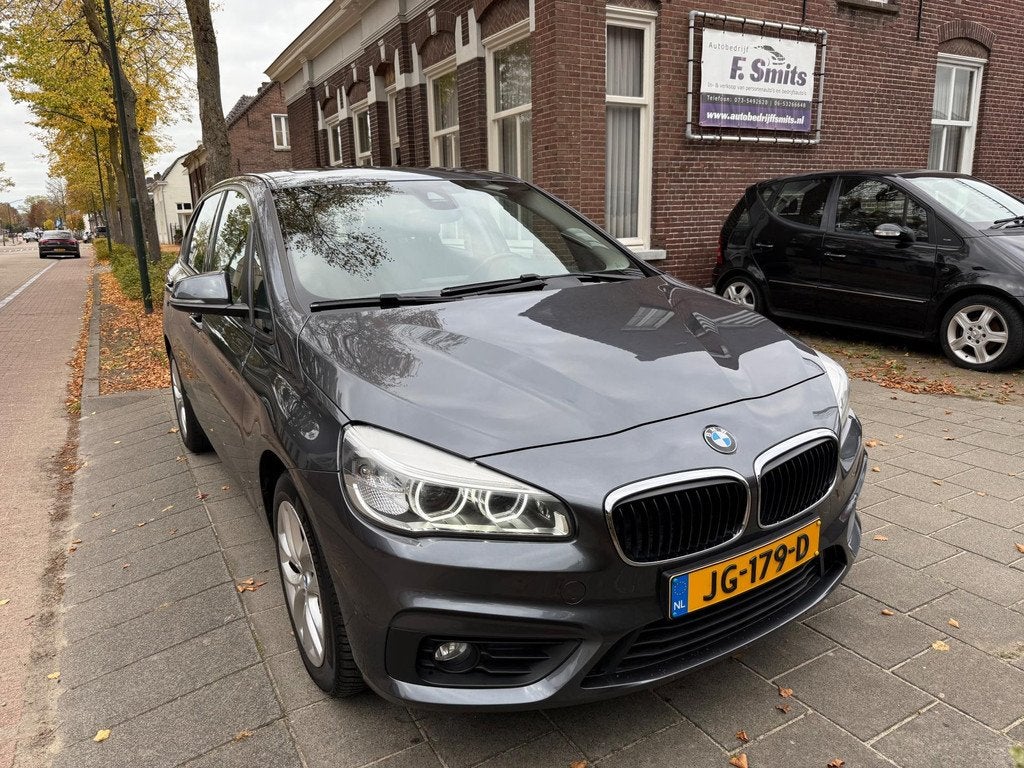 BMW 2-serie Active Tourer 218i High Executive AUTOMAAT PANOR, Auto's, BMW, 136 pk, Gebruikt, Bedrijf, 2-Serie Active Tourer