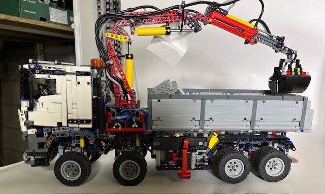 LEGO Technic 42043 Mercedes Arocs 3245 – Incl. Handleiding, Ophalen, Gebruikt