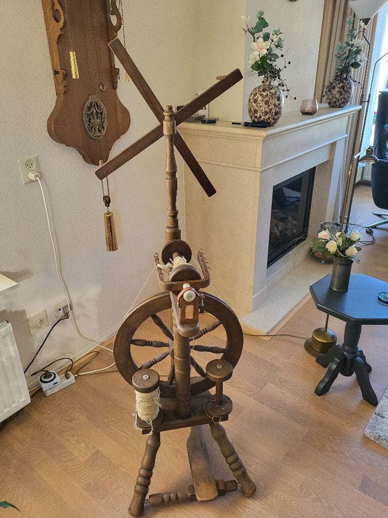 spinnewiel met haspel, Hobby en Vrije tijd, Ophalen, Gebruikt, Spinnewiel