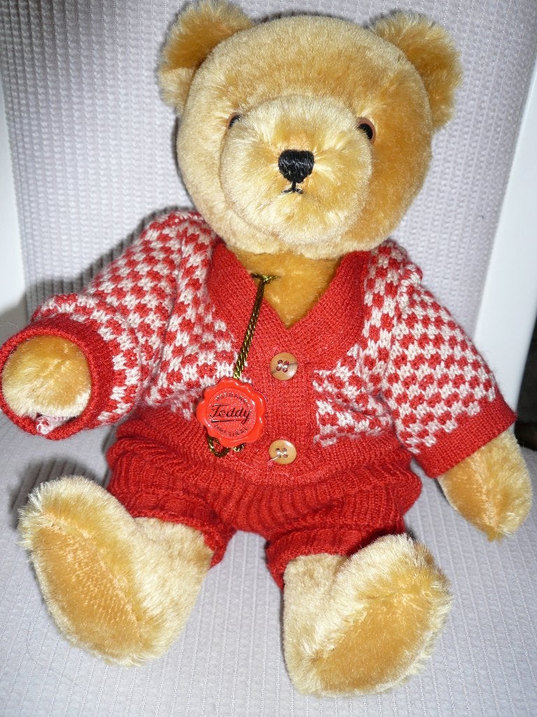 Hermann Rood teddybeer met gebreid pakje aan, Verzamelen, Beren en Cherished Teddies, Ophalen of Verzenden, Zo goed als nieuw