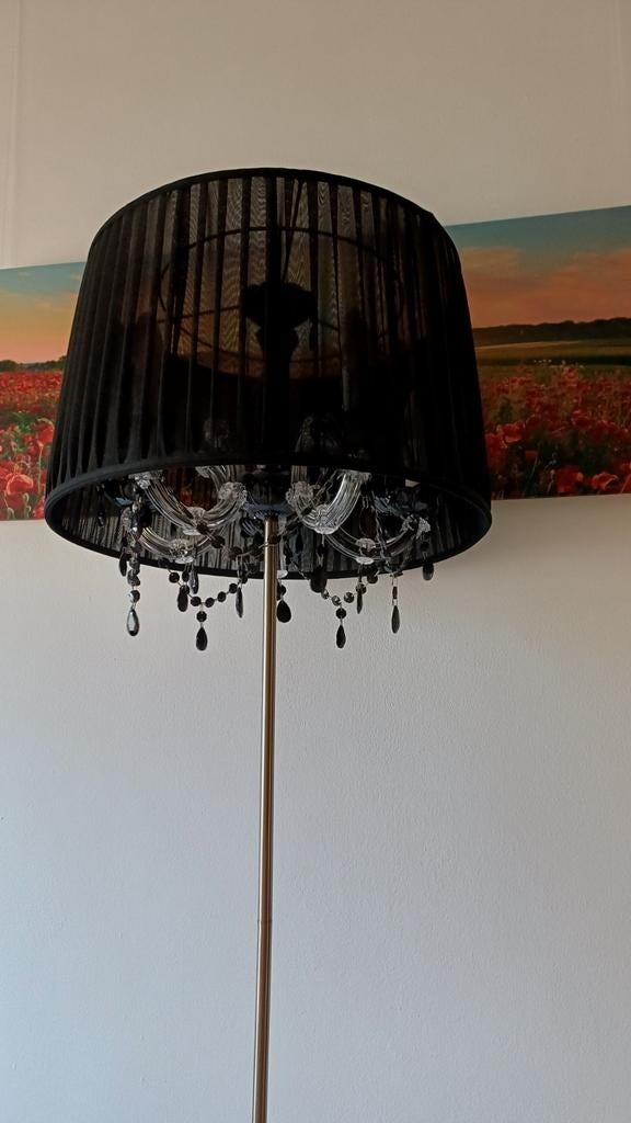 Elegante schemerlamp met zwarte kap en kristallen details, Ophalen, Gebruikt, Modern, Klassiek, Glamour, Glas