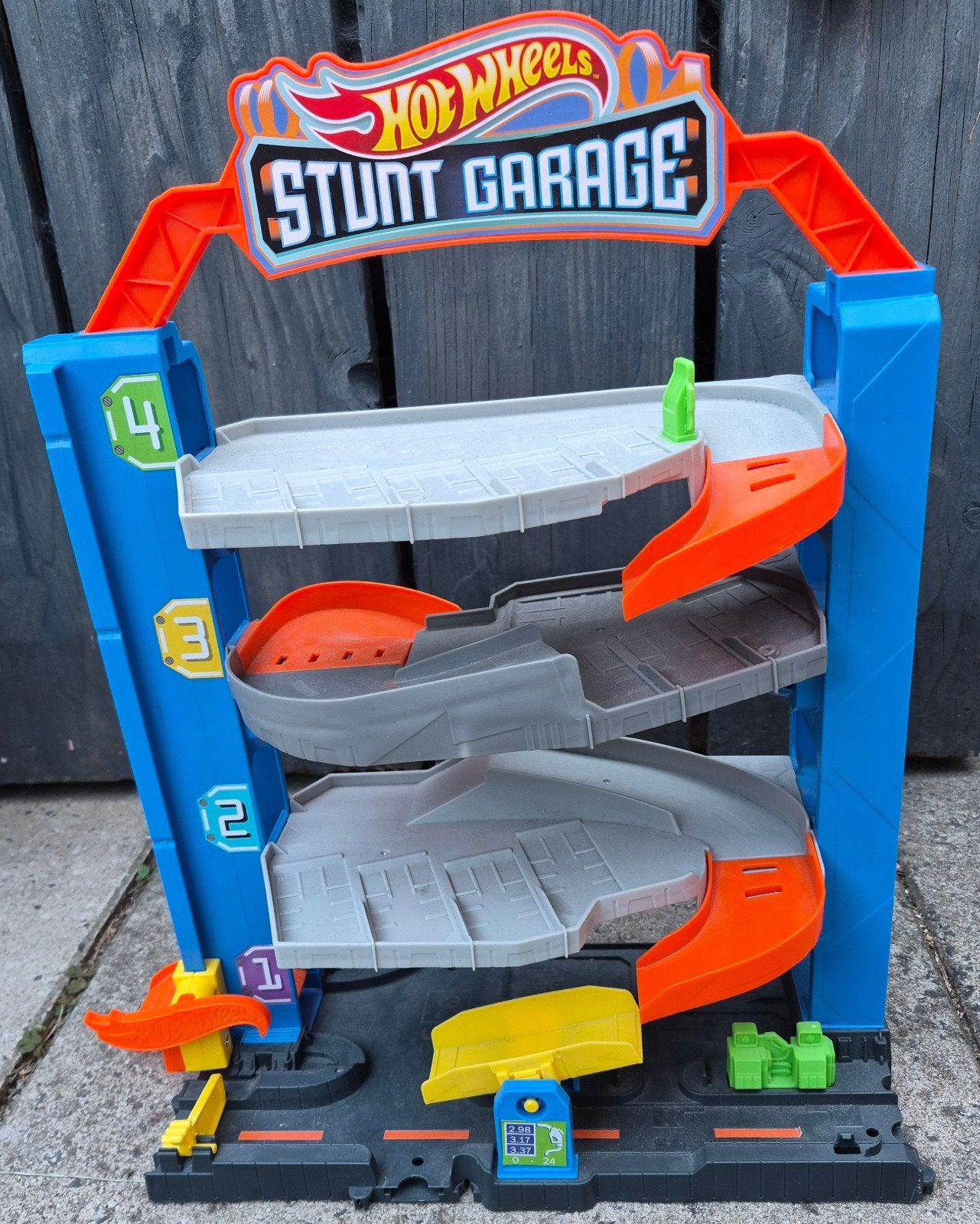 Leuke Hotwheels Stunt Garage, Kinderen en Baby's, Speelgoed | Racebanen, Ophalen of Verzenden, Zo goed als nieuw, Handmatig, Hot Wheels