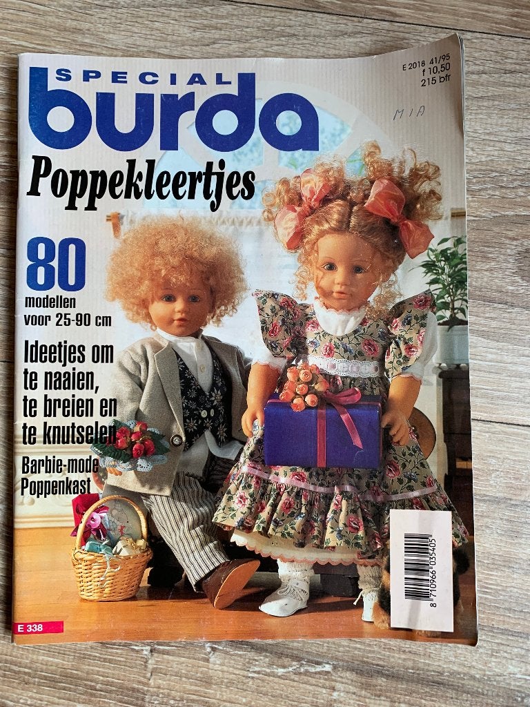 SPECIAL BURDA met 80 naaipatronen voor POPPEKLEERTJES, Ophalen of Verzenden, Zo goed als nieuw, Haken, Patroon of Boek