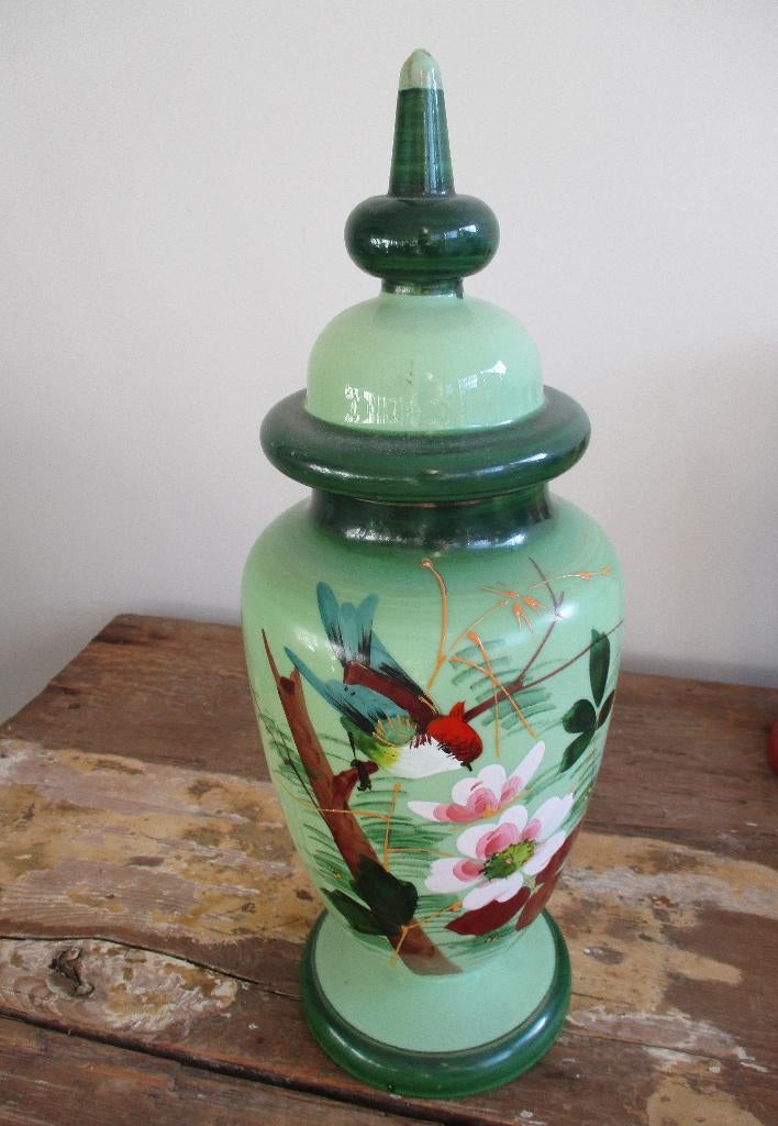 antieke vaas / bokaal van opaline glas, Antiek en Kunst, Antiek | Vazen, Ophalen of Verzenden