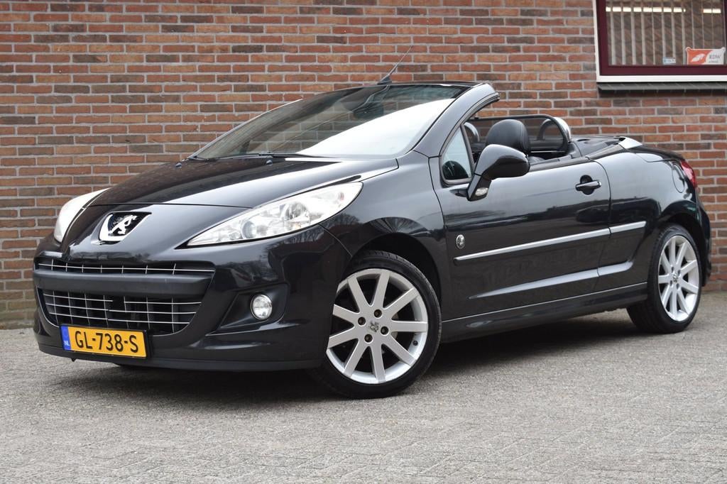 Peugeot 207 CC 1.6 VTi Roland Garros '10 Leder Clima Inruil, Auto's, Voorwielaandrijving, Euro 5, 15 km/l, Gebruikt