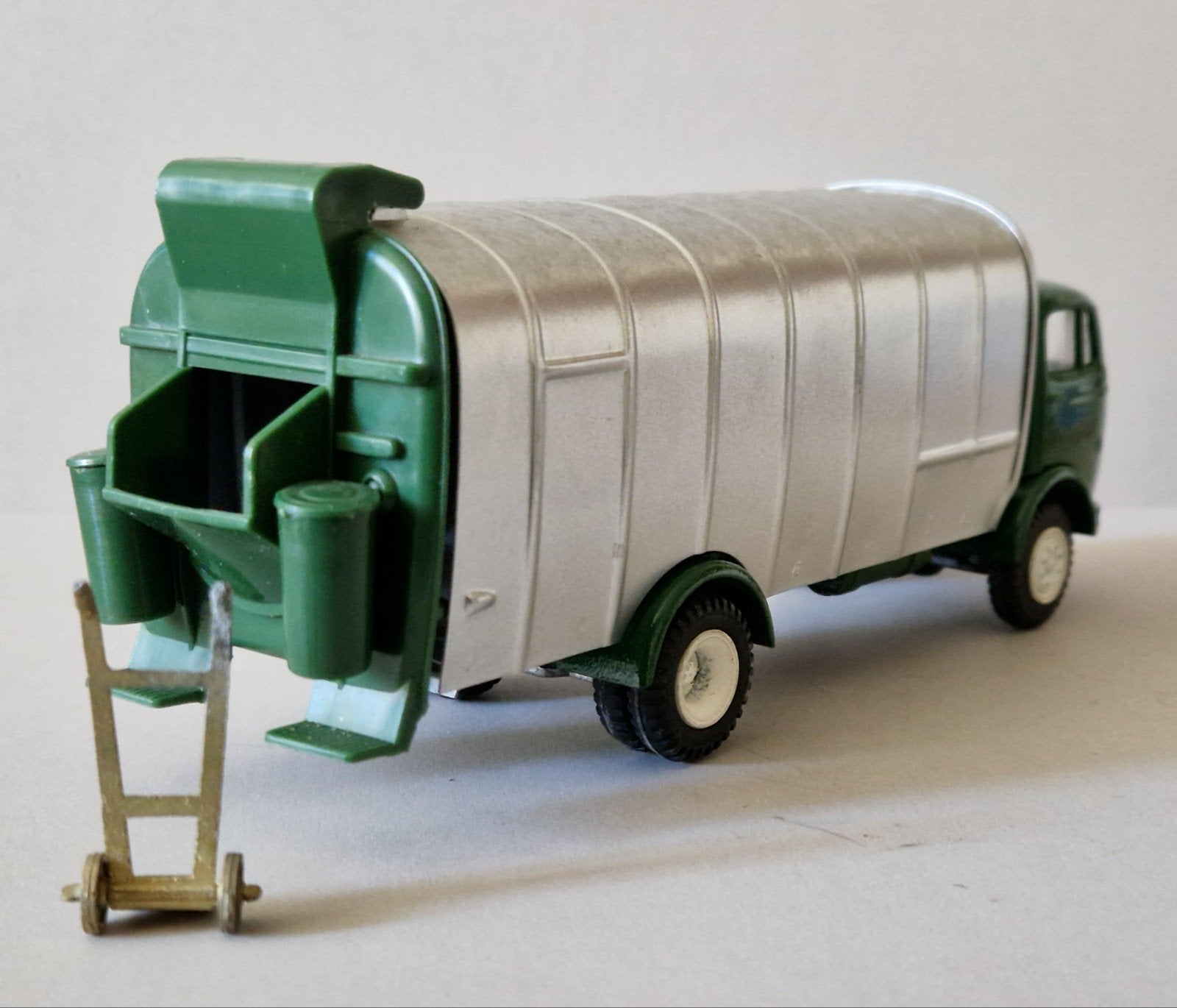 Tekno Denmark 912 Mercedes Benz Refuse Truck (A+), Verzenden, Zo goed als nieuw, Bus of Vrachtwagen, Overige merken