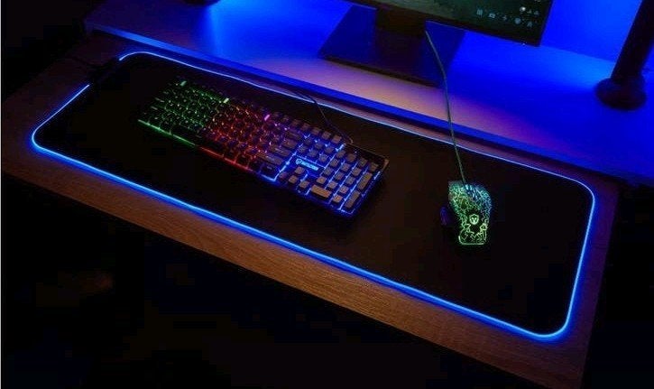 Battletron gaming toetsenbord, muis en muismat met led licht, Computers en Software, Muismatten, Ophalen of Verzenden, Gaming muismat