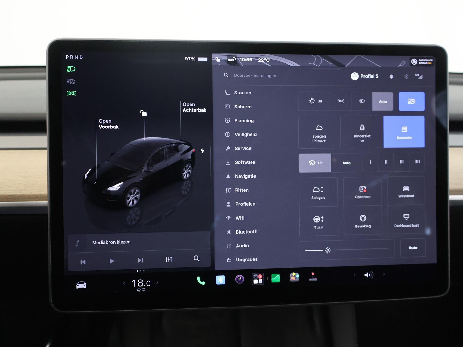 Foto 20 van Tesla Model Y RWD 58 kWh | Panoramadak | 360° Camera | Stoe