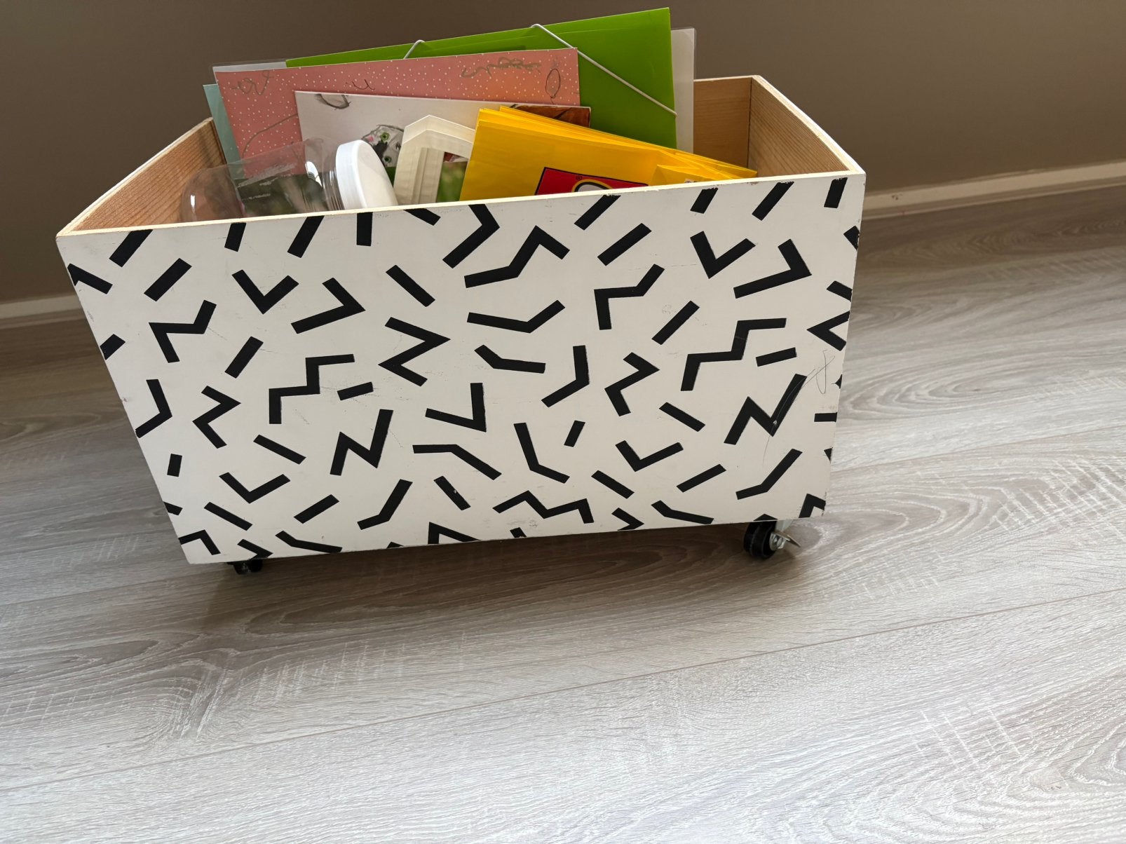 Grote houten verrijdbare speelgoed kist, Ophalen, Minder dan 50 cm, Gebruikt, 50 tot 100 cm