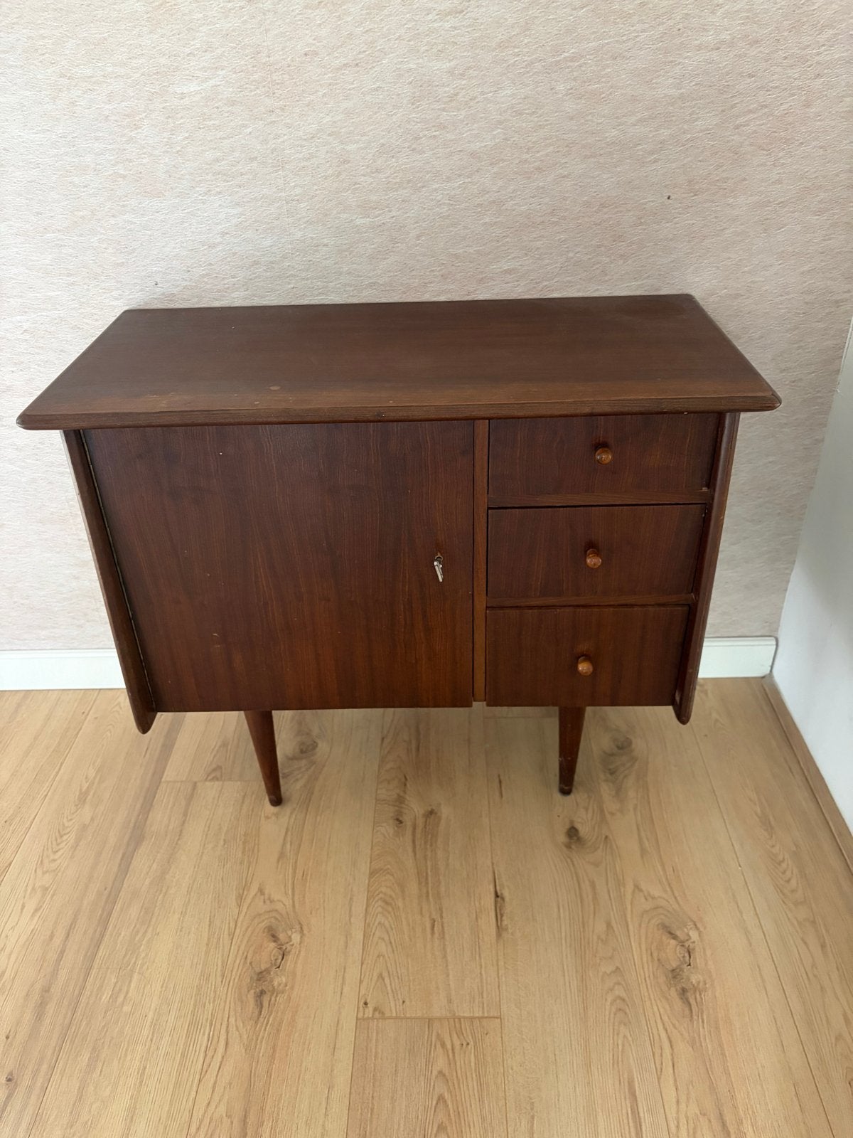 Vintage dressoir met lades en deurtje, Ophalen