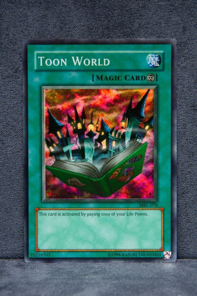 Yu-Gi-Oh! Toon World MRL-076 Super Rare NM, Ophalen of Verzenden, Zo goed als nieuw, Losse kaart, Foil