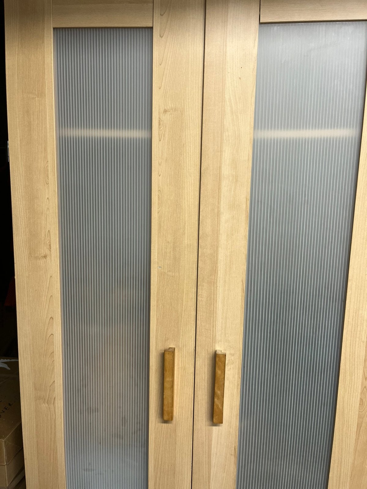Kleding kast met luxe glazen deuren, Ophalen, Met deur(en), Gebruikt, 50 tot 100 cm