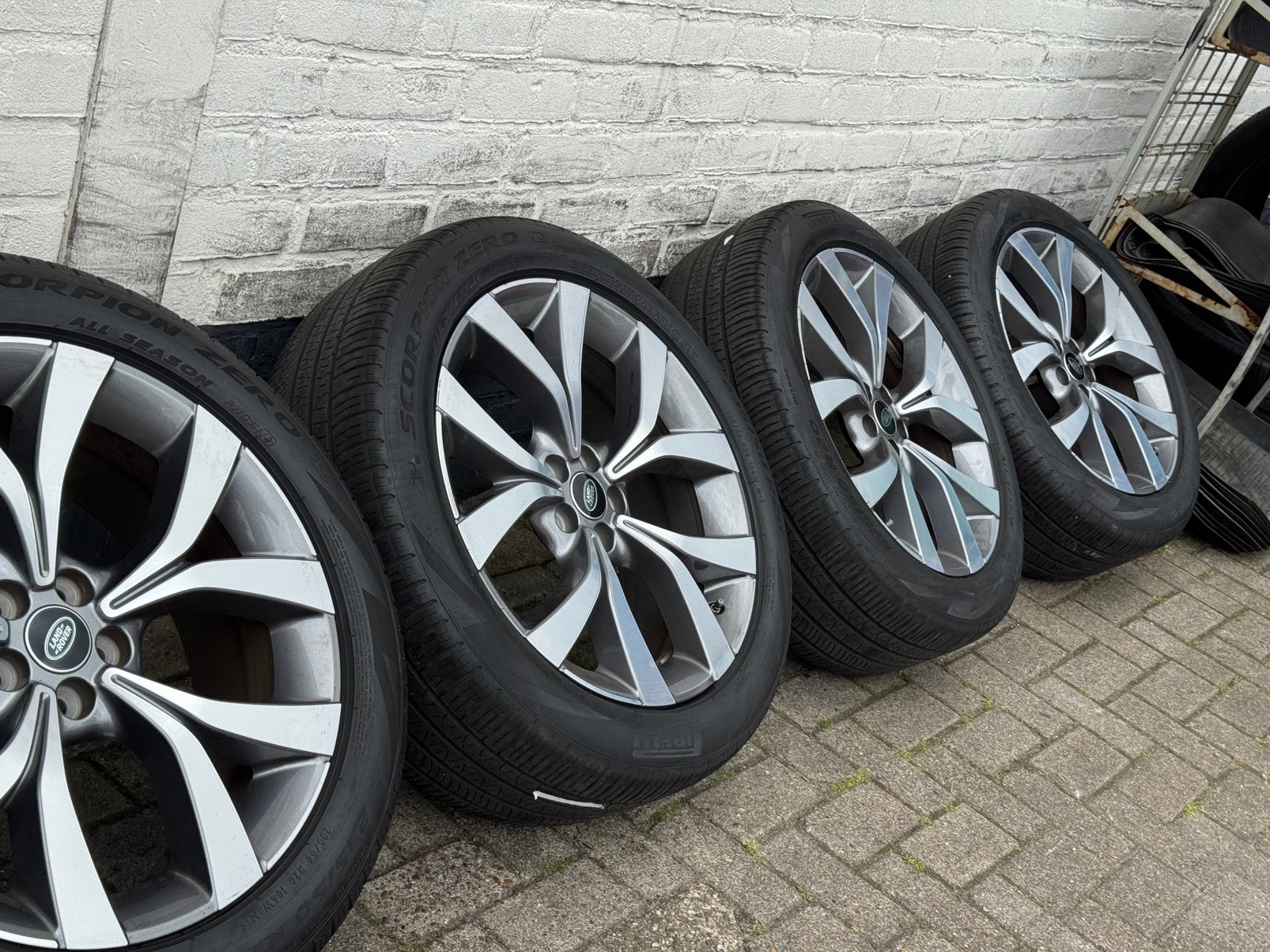 Originele Land Rover Range Rover Evoque / Discovery Sport Ve, Auto-onderdelen, Banden en Velgen, Ophalen, Gebruikt, Velg(en), 235 mm