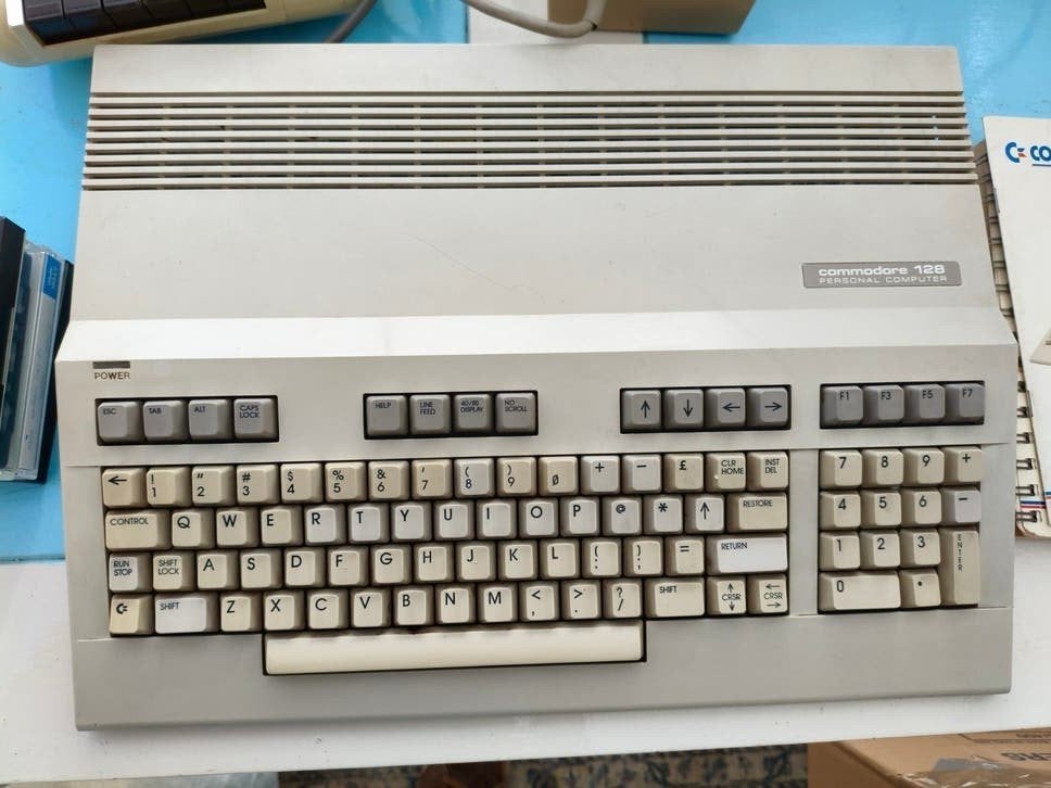 Commodore 128 met datasette., Computers en Software, Ophalen of Verzenden