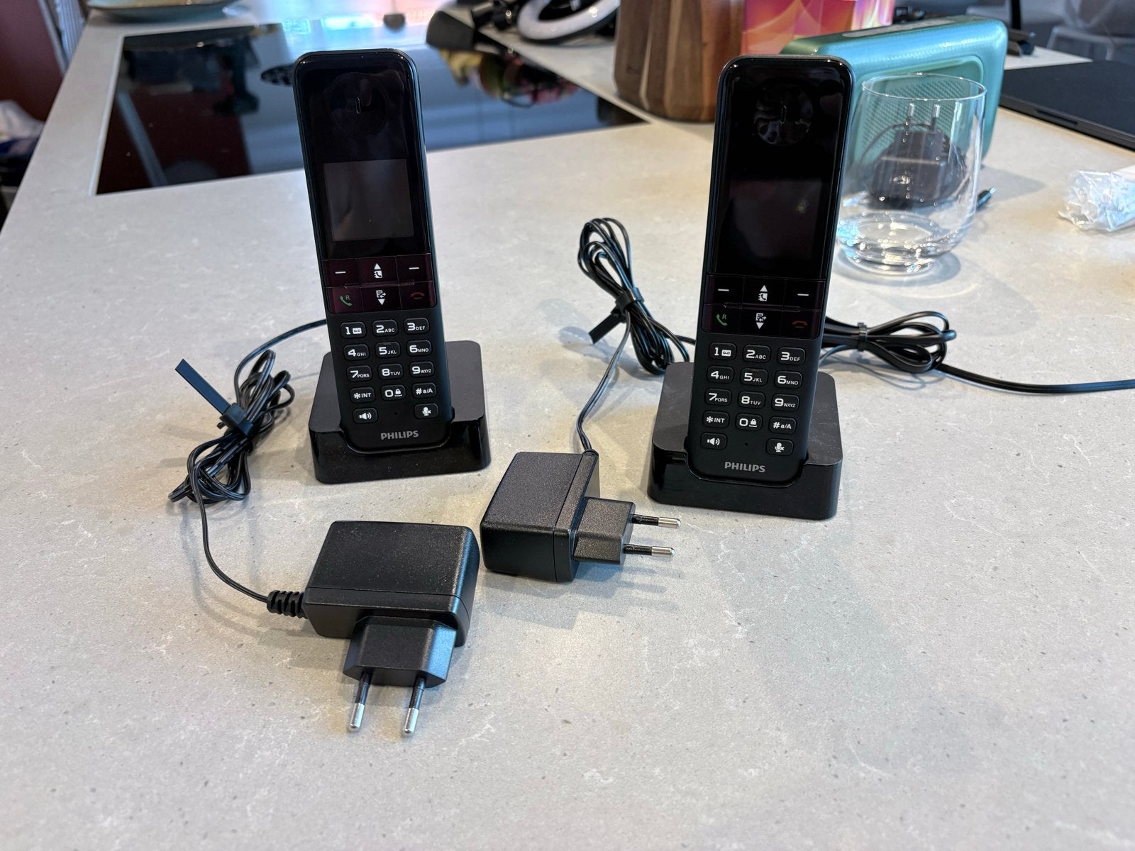 Philips D470 Draadloze Telefoons (2 stuks), Telecommunicatie, Ophalen of Verzenden, Nieuw, 2 handsets