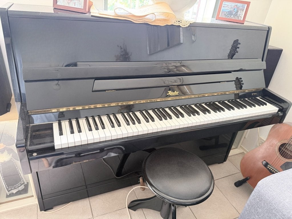 Rösler piano hoogglans zwart - incl. pianokruk (Ypma), Ophalen, Gebruikt, Zwart, Piano