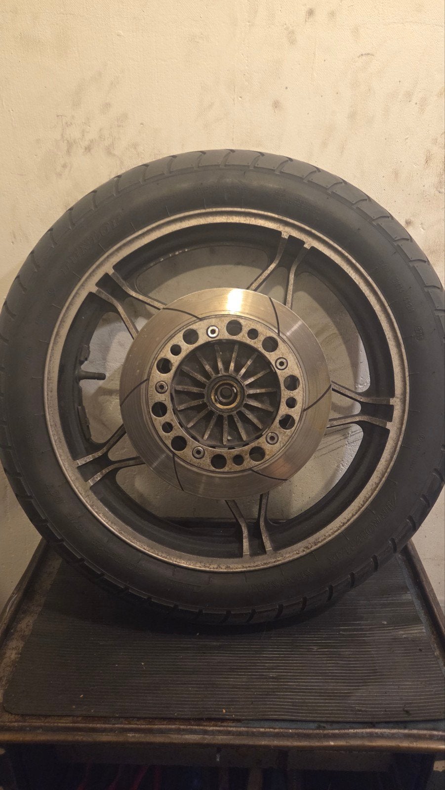 Honda Magna V45 voor- en achterwiel met banden, Motoren, Ophalen