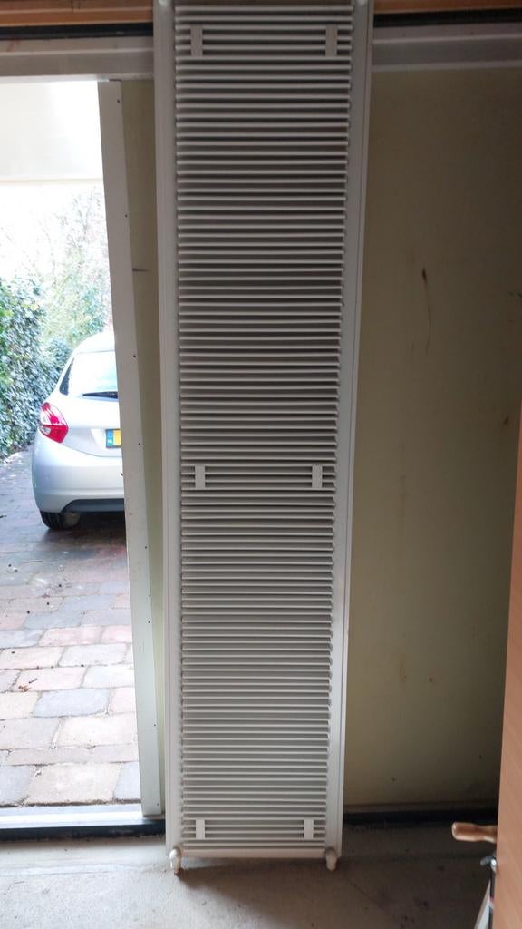 Enkele verticale radiator 2250x500cm ophalen winsum, Doe-het-zelf en Verbouw, Verwarming en Radiatoren, Ophalen, Radiator, Zo goed als nieuw