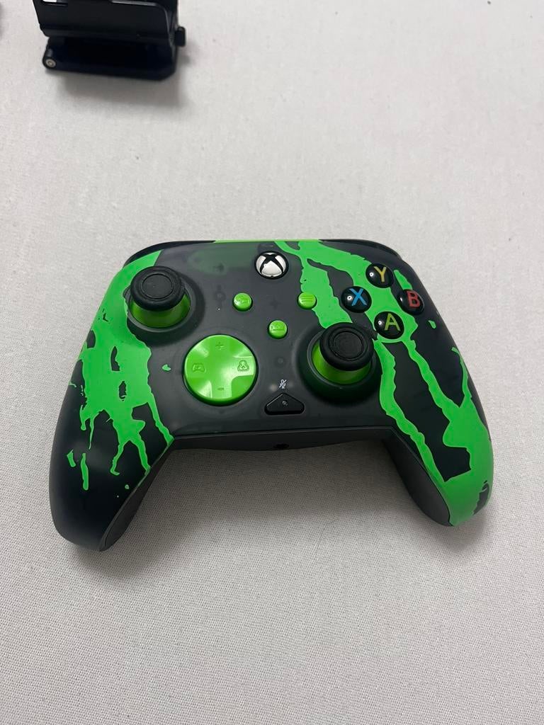 Xbox controller gaming, niet draadloos moet aan usb c kabel, Spelcomputers en Games, Spelcomputers | Xbox | Accessoires, Ophalen of Verzenden