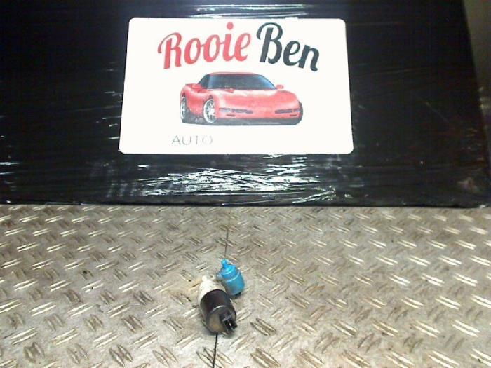 Ruitensproeierpomp voor van een Seat Cordoba, Auto-onderdelen, Gebruikt, -, -, Ophalen of Verzenden