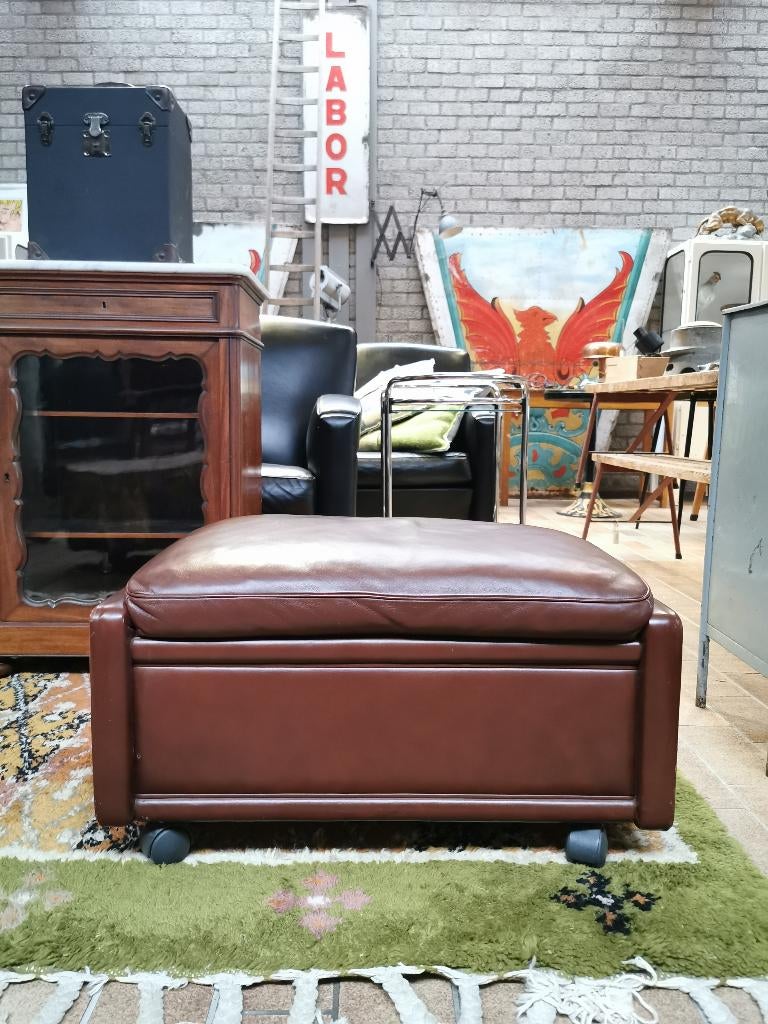 Poltrona frau ottoman /hocker, Ophalen, Gebruikt, Minder dan 50 cm