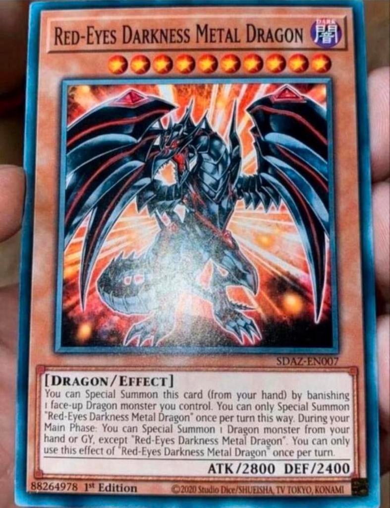 Yu-Gi-Oh! Red Eyes Darkness Metal Dragon SDAZ 1st Ed !, Ophalen of Verzenden, Zo goed als nieuw, Losse kaart