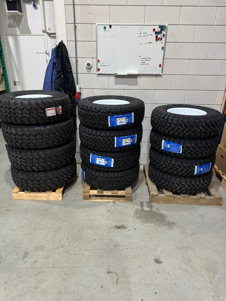 Banden en velgen set Land Rover Defender, diverse sets!, Ophalen, 16 inch, 265 mm, Banden en Velgen