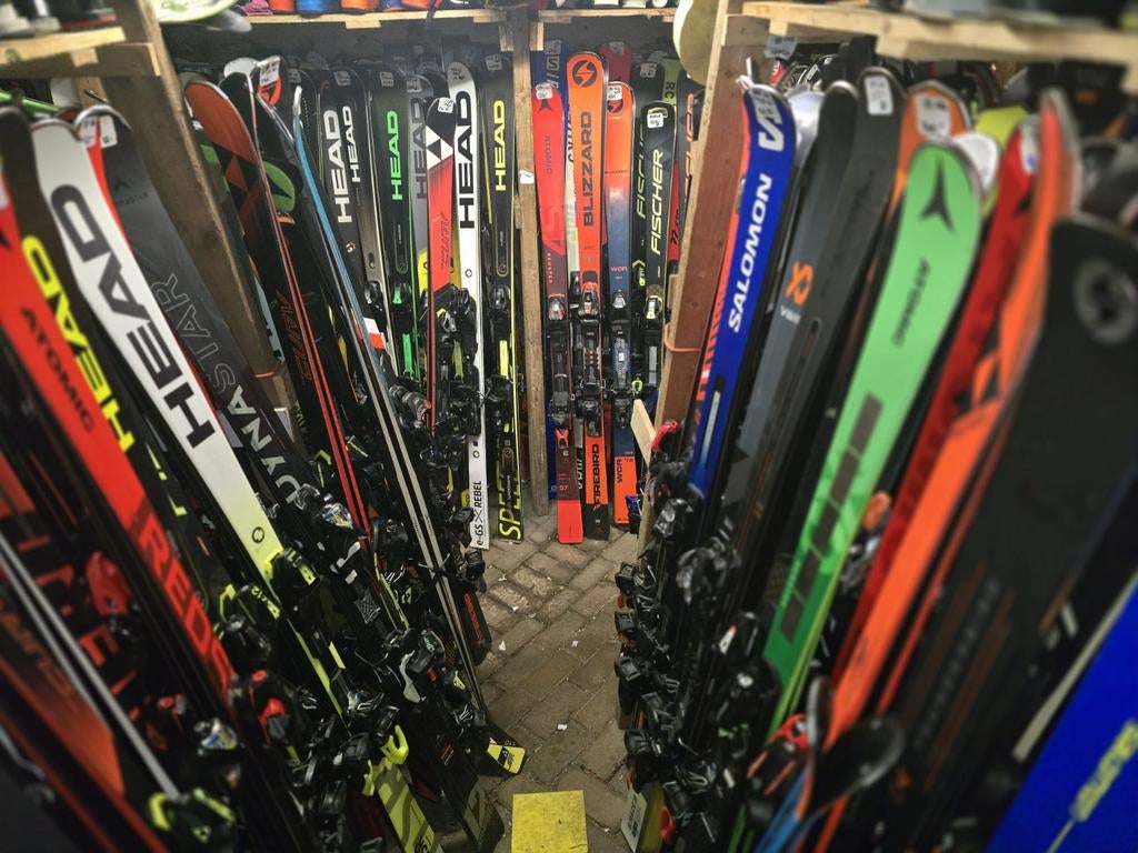 GROOTSTE VOORRAAD SKIS EN SKI SCHOENEN, Overige merken, Ophalen of Verzenden, Zo goed als nieuw, Carve