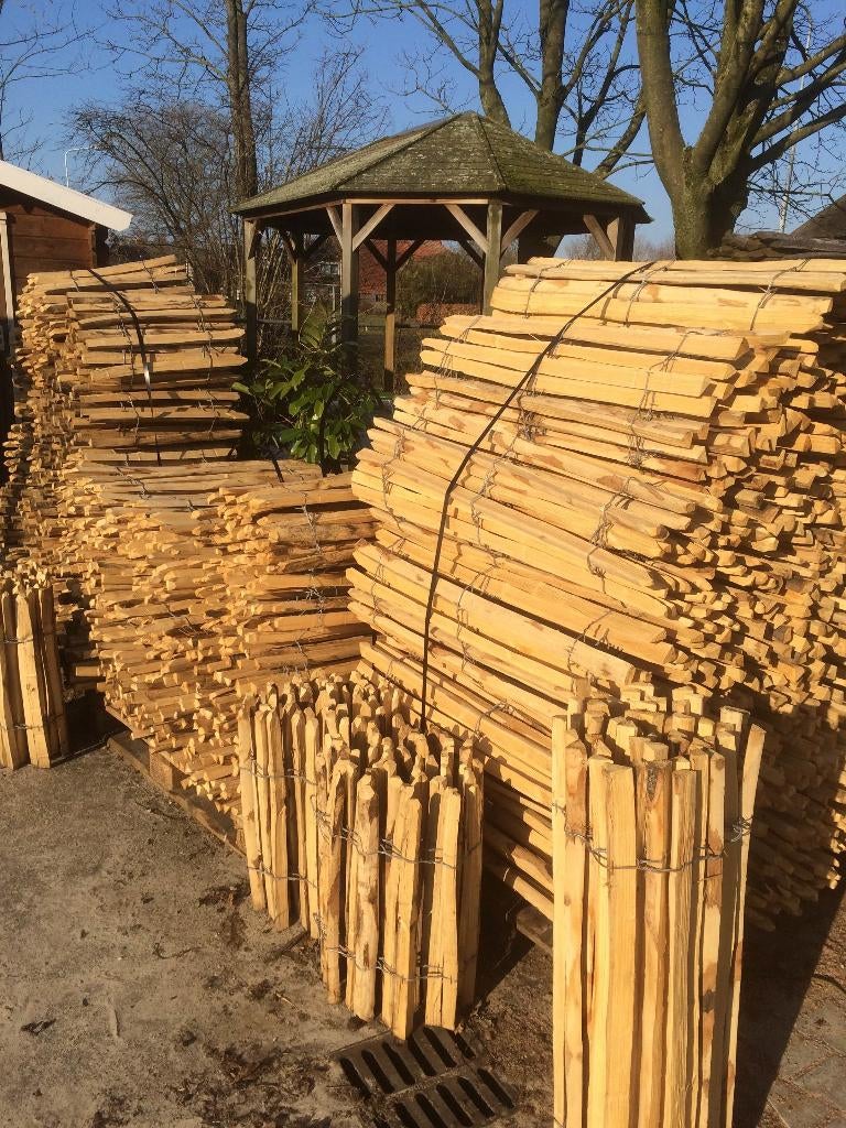 Kastanje hout hekwerk / schapenhek / frans hekwerk/palen