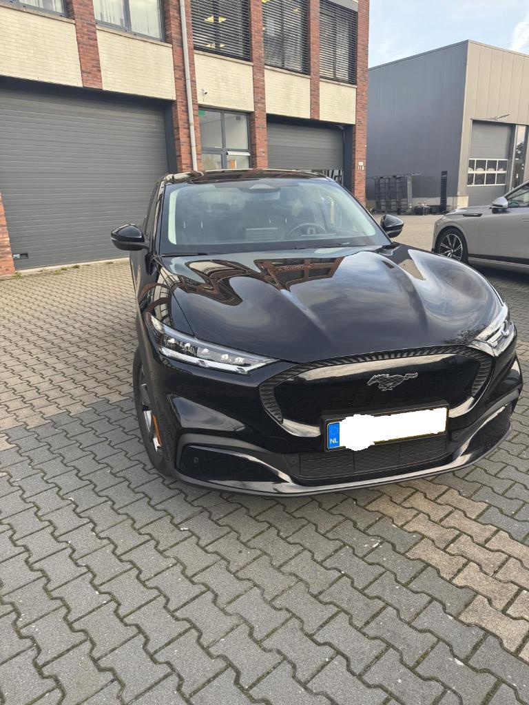 Ford Mustang Mach-E Long Range RWD – 98 kW – Zwart – BTW, Auto's, Achterwielaandrijving, Zwart, Elektrisch, 570 min