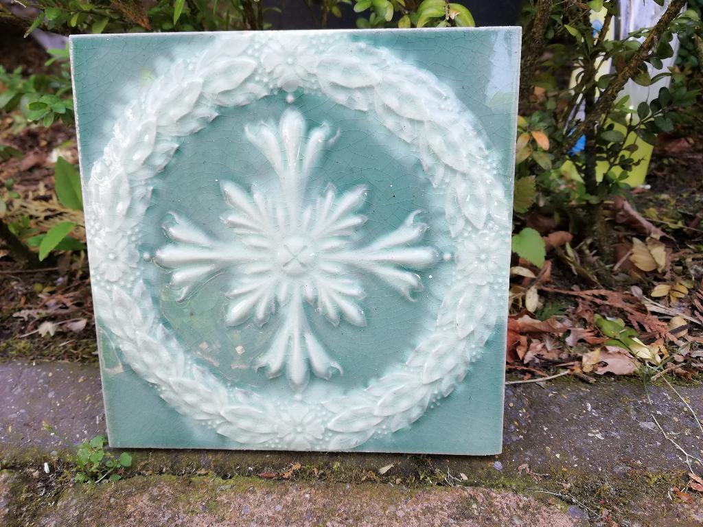 44 prachtige grijzig groene art nouveau wandtegels 15x15cm, Ophalen