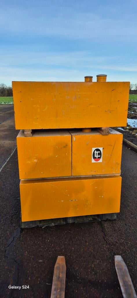 4 stuks Dieseltank brandstoftank dubbel wandig  200ltr, Ophalen of Verzenden, Gebruikt, Benzine