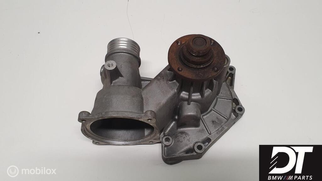 Nieuwe Waterpomp NOS BMW 5-serie E34 M60 V8  11510004163, Nieuw, Ophalen of Verzenden, BMW, BMW