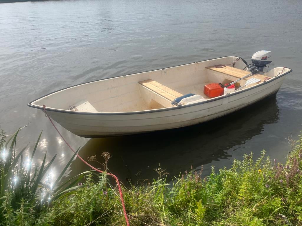 Triss 42 boot met trailer en bb motor, Ophalen, Tot 10 pk, Zo goed als nieuw, 3 tot 6 meter